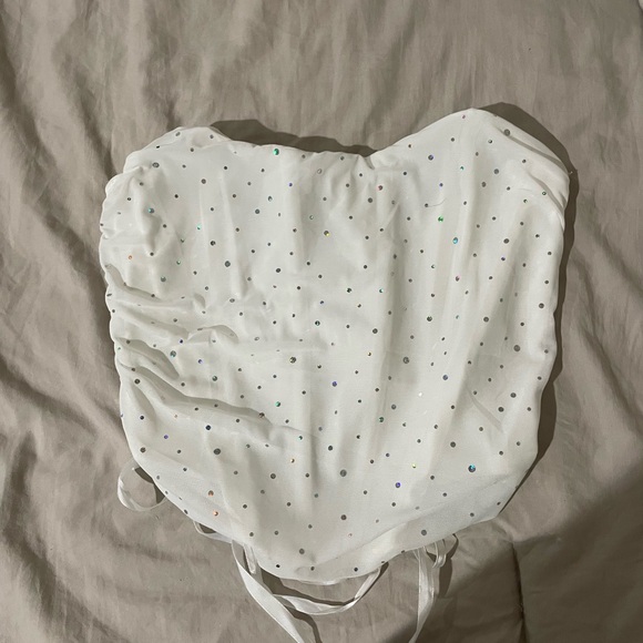 White corset top - Picture 2 of 3